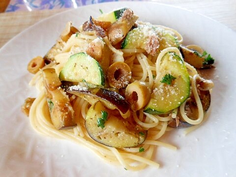 ズッキーニと茄子のアンチョビパスタ